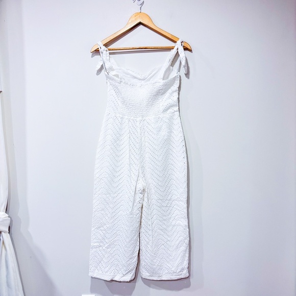 LOVERS + FRIENDS | White cotton eyelet jumpsuit | Chic summer | Medium * - Picture 6 of 6
